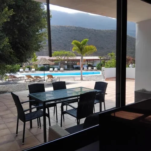Große Suite mit Poolblick