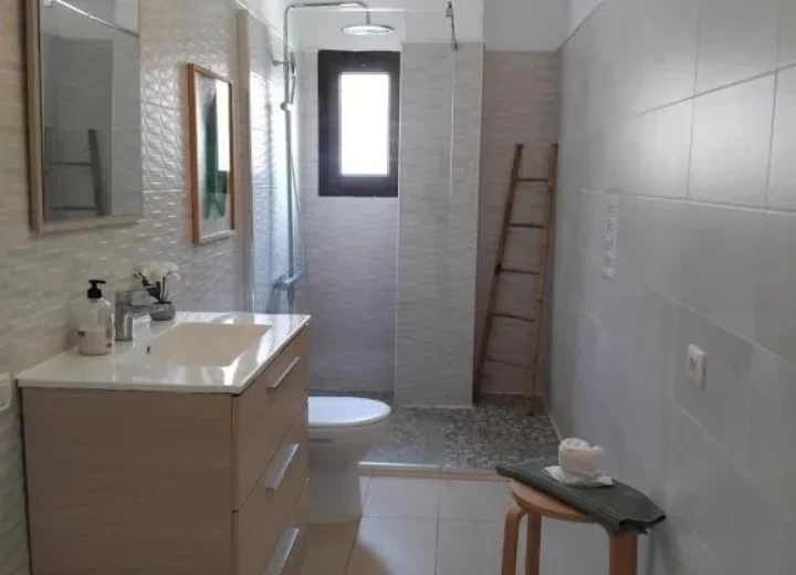 Große Suite mit Poolblick