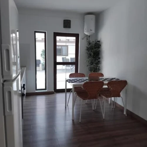 Suite mit Poolblick
