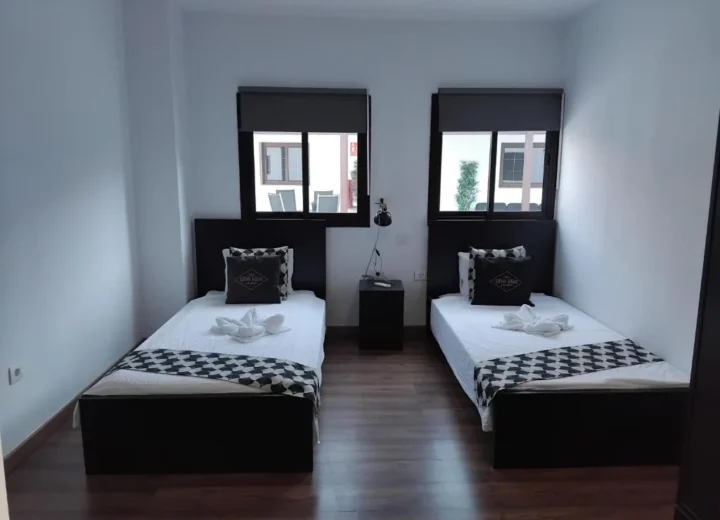 Große Suite mit Poolblick